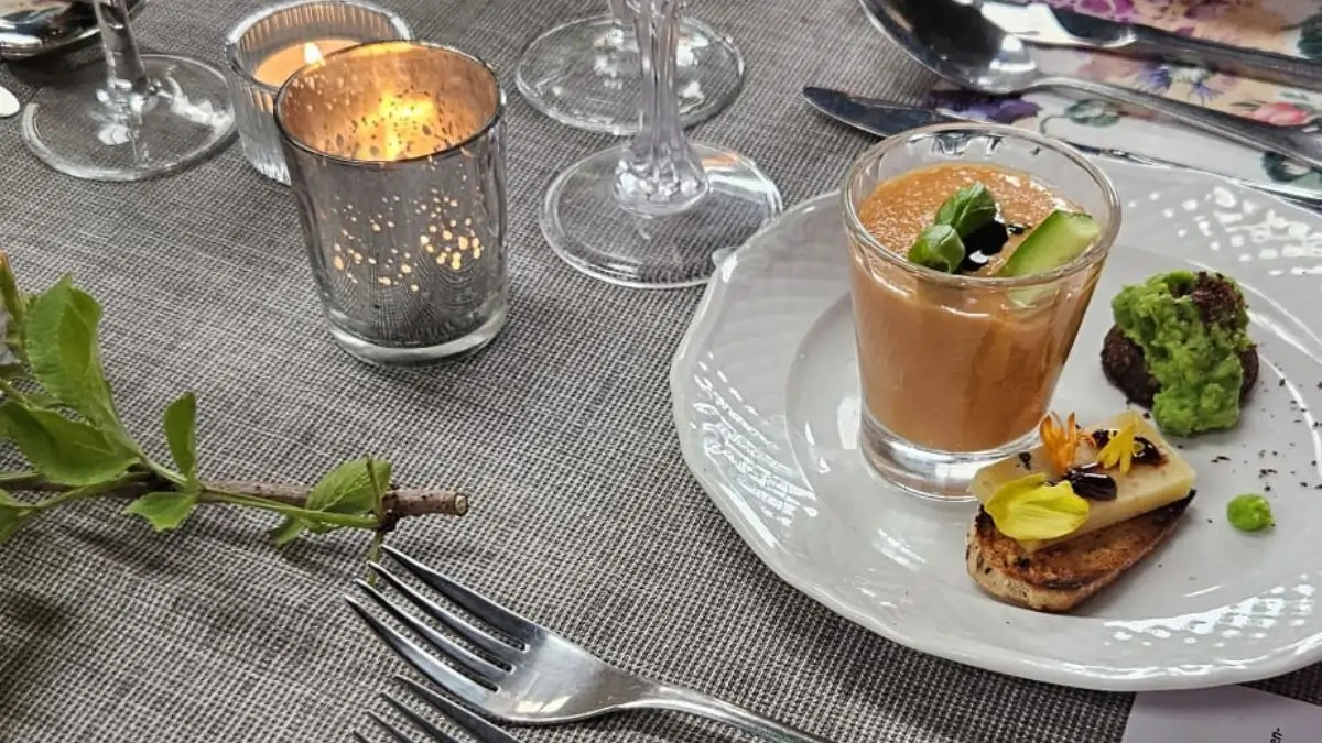 Slow food youth network diner